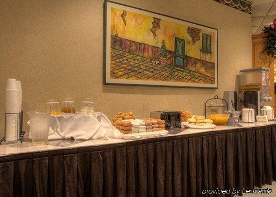 Econo Lodge Inn & Suites ลัมเบอร์ตัน ร้านอาหาร รูปภาพ