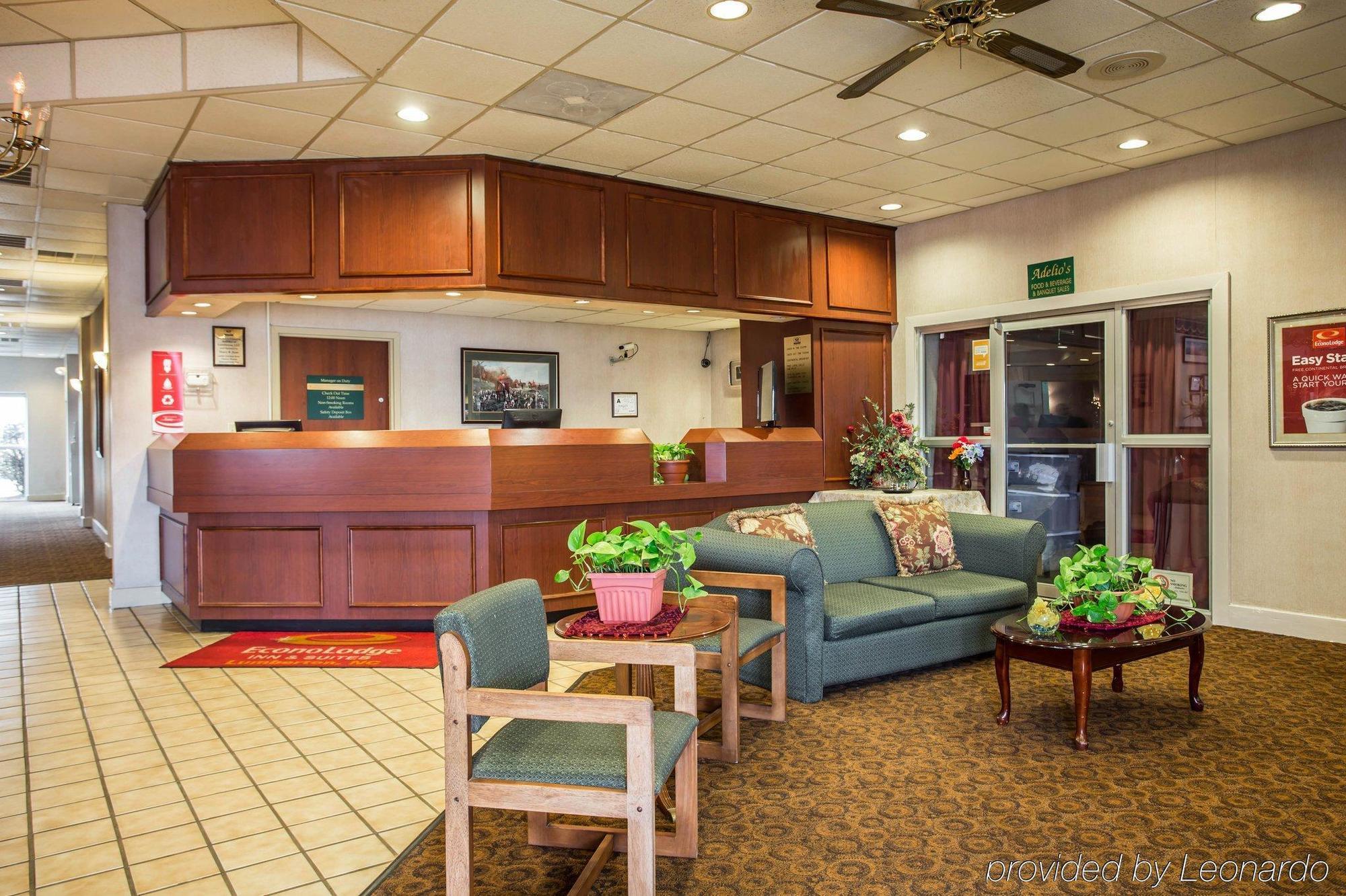 Econo Lodge Inn & Suites ลัมเบอร์ตัน ภายนอก รูปภาพ