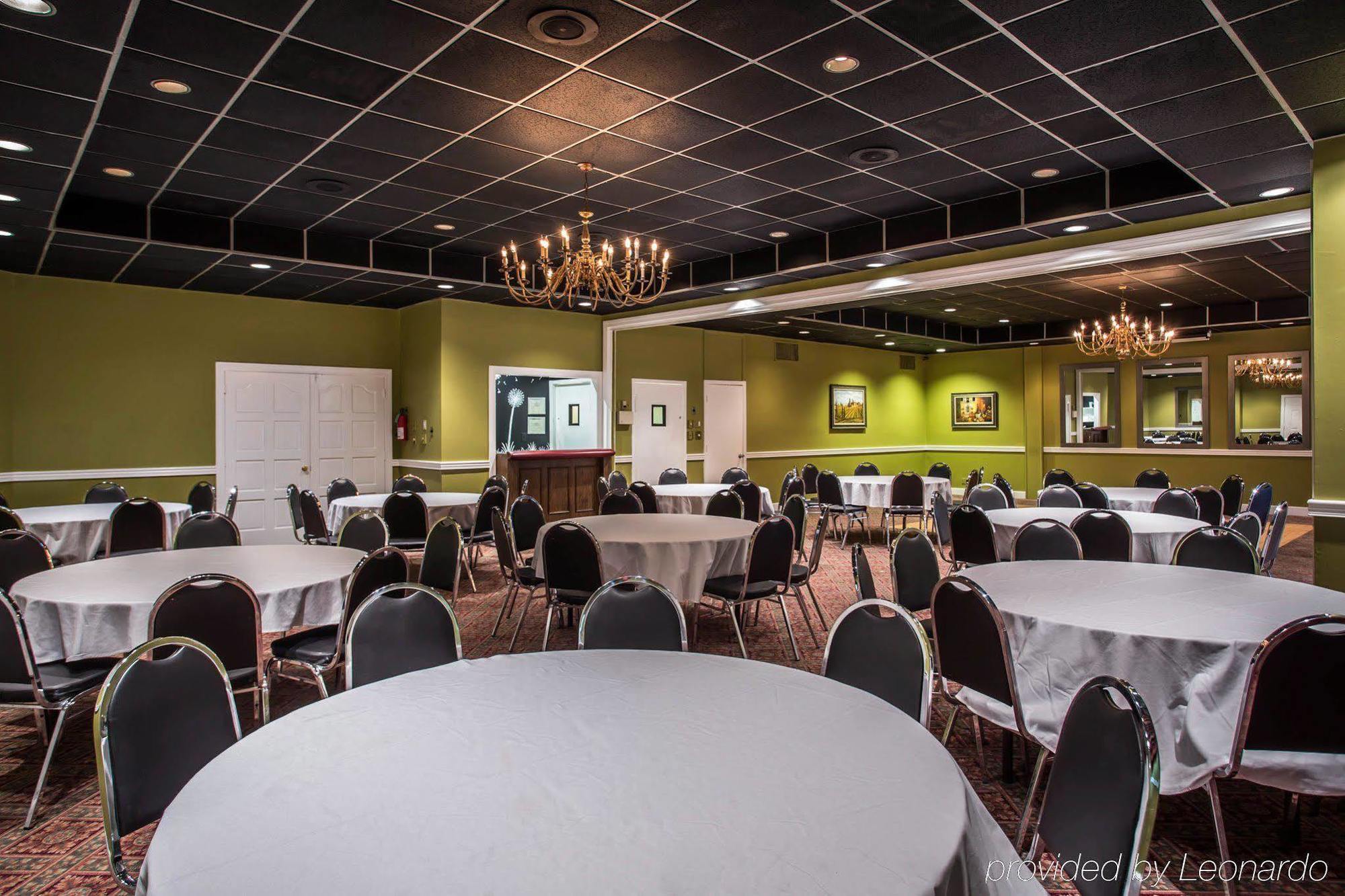 Econo Lodge Inn & Suites ลัมเบอร์ตัน ภายนอก รูปภาพ
